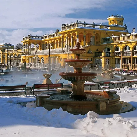 Cuddle Corner Budapest Exterior photo